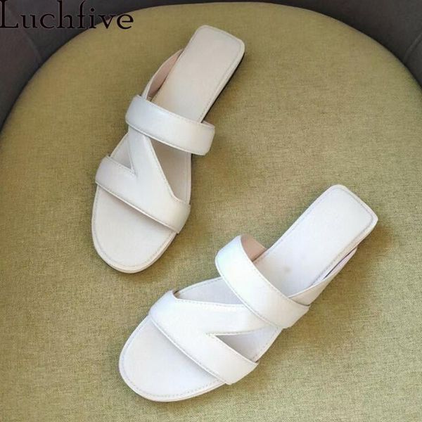 slippers 2021 summer flat slipper for women round open toe genuine leather sandals casual beach shoes mujer, Black
slippers 2021 summer flat slipper for women round open toe genuine leather sandals casual beach shoes mujer, Black
