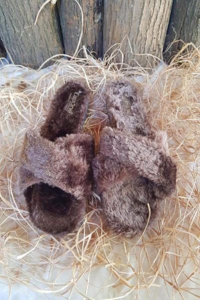 slippers women's brown furry hairy cross model home slipper, Black
slippers women's brown furry hairy cross model home slipper, Black