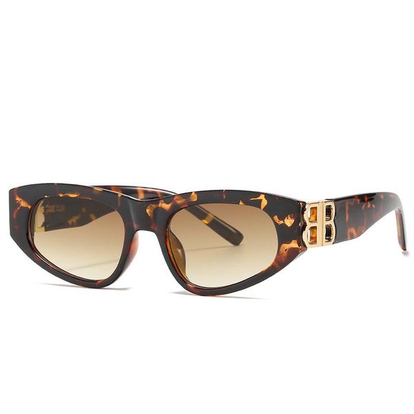 sunglasses european and american small frame trendy with personalized letters, fashion men's women's sun visor, White;black
sunglasses european and american small frame trendy with personalized letters, fashion men's women's sun visor, White;black