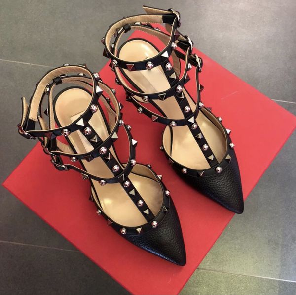 v family rivet pointed high-heeled sandal's thin heel 2021 baotou leather liuding strap mid heel bridmaid sho, Black
v family rivet pointed high-heeled sandal's thin heel 2021 baotou leather liuding strap mid heel bridmaid sho, Black