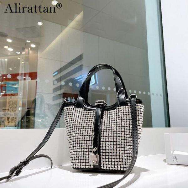 evening bags luxury rhinestone pu leather crossbody for women 2021 fashion brand ladies handbag large capacity simple shoulder bag
evening bags luxury rhinestone pu leather crossbody for women 2021 fashion brand ladies handbag large capacity simple shoulder bag