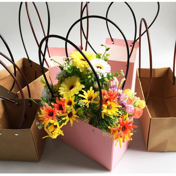 portable flower box waterproof paper handy gift bag kraft handbag wedding rose party gift box packaging for candy cake birthday
portable flower box waterproof paper handy gift bag kraft handbag wedding rose party gift box packaging for candy cake birthday