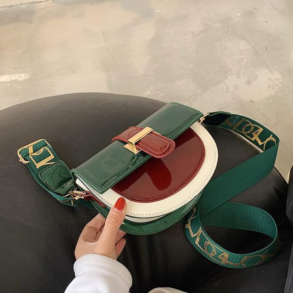 shoulder bags 2021 trendy women patent learher tote bag fashion wide strap crossbody luxury designer patchwork purse
shoulder bags 2021 trendy women patent learher tote bag fashion wide strap crossbody luxury designer patchwork purse