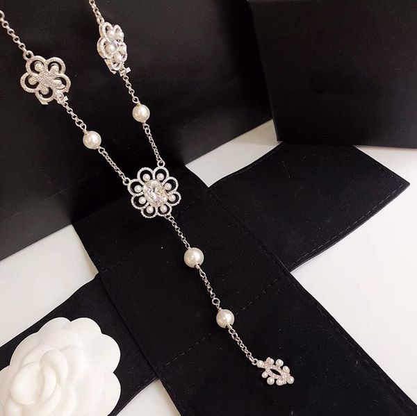 designer necklace classic letter logo flower pendant pearl sweater chain with box set lh-c8, Silver
designer necklace classic letter logo flower pendant pearl sweater chain with box set lh-c8, Silver