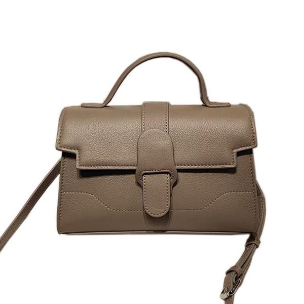 evening bags 2021 leather handbags fashion hit color small square bag head layer cowhide portable messenger
evening bags 2021 leather handbags fashion hit color small square bag head layer cowhide portable messenger