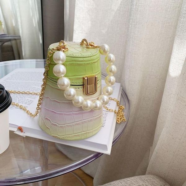 cross body 2021 fashion women gradient pearl crossbody bags classic crocodile pattern purses and handbags lipstick bag bolsos
cross body 2021 fashion women gradient pearl crossbody bags classic crocodile pattern purses and handbags lipstick bag bolsos