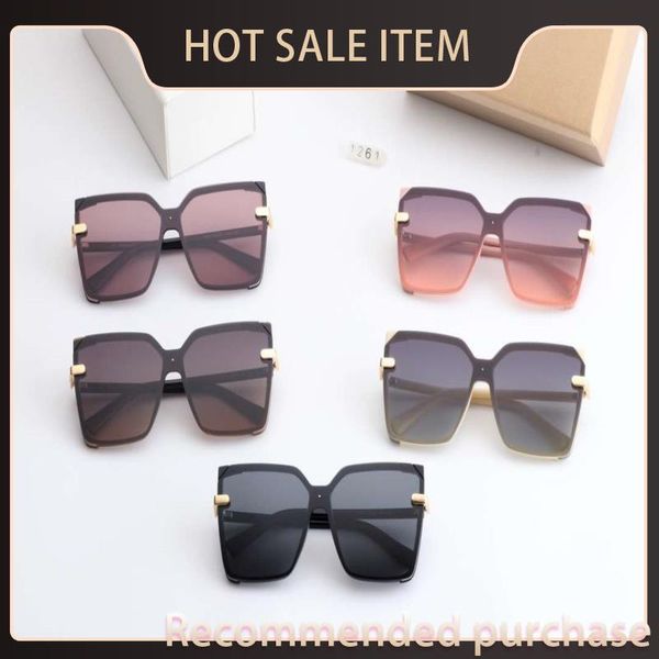 d1o box brand sunglasses designer sunglasses color quality women adumbral goggle glasses womens 1261 with letter highly 5 uv400 summer ppob, White;black
d1o box brand sunglasses designer sunglasses color quality women adumbral goggle glasses womens 1261 with letter highly 5 uv400 summer ppob, White;black