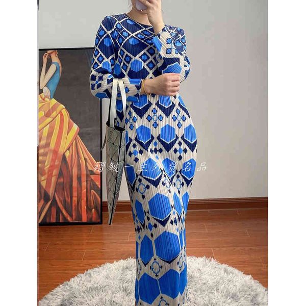 casual dresses 2021 spring women's printed dress miyak fold fashion retro loose large size slim mid-length split 9opb, Black;gray
casual dresses 2021 spring women's printed dress miyak fold fashion retro loose large size slim mid-length split 9opb, Black;gray