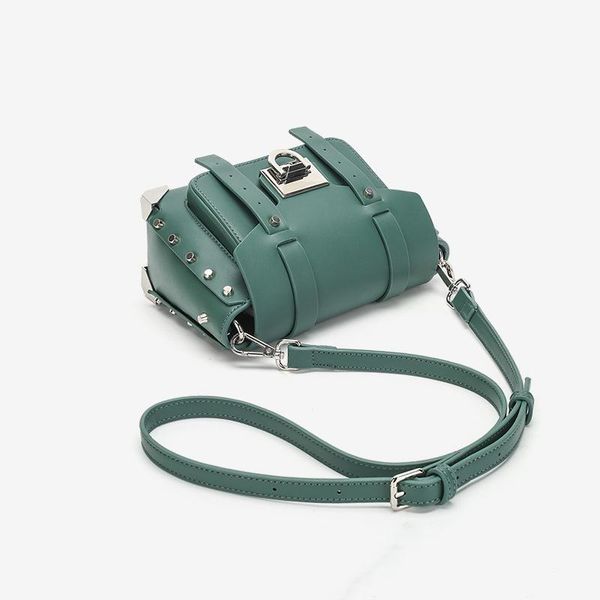 waist bags woman package winter single shoulder span small square trend rivet bag
waist bags woman package winter single shoulder span small square trend rivet bag