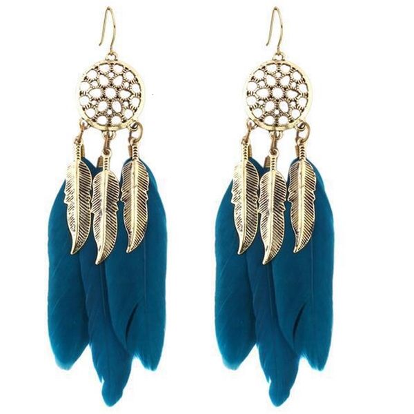 2021 fashion women's new feather earrings leaf mesh earrings stud, Golden
2021 fashion women's new feather earrings leaf mesh earrings stud, Golden