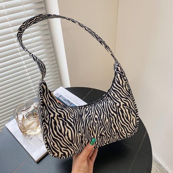 evening bags women's bag trend 2021 luxury designer handbags animal pattern canvas printing underarm shoulder ladies hobos purse bolsas
evening bags women's bag trend 2021 luxury designer handbags animal pattern canvas printing underarm shoulder ladies hobos purse bolsas