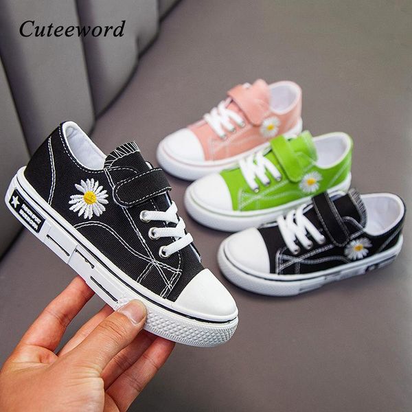 children canvas shoes breathable casual girl shoes soft bottom non-slip lightweight kids sneakers fashion flower girls, Black;red
children canvas shoes breathable casual girl shoes soft bottom non-slip lightweight kids sneakers fashion flower girls, Black;red