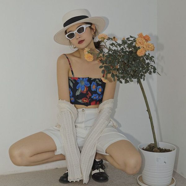 2021 new floral crop summer bustier print cami cropbackless spaghetti strap short bralette tube u5fs, White
2021 new floral crop summer bustier print cami cropbackless spaghetti strap short bralette tube u5fs, White