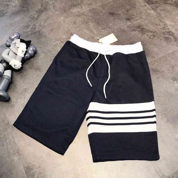 2022 factory wholesale new 21 spring summer fashion tb + mesh comfortable and breathable back zip pocket lined with drawstring pair shorts, White;black
2022 factory wholesale new 21 spring summer fashion tb + mesh comfortable and breathable back zip pocket lined with drawstring pair shorts, White;black
