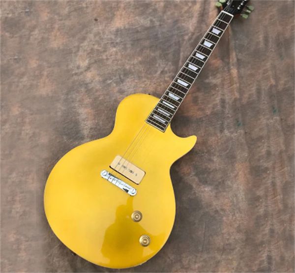 classic gold face electric guitar, p90 pickup system, rock tone, delivery to home. guitars guitarra
classic gold face electric guitar, p90 pickup system, rock tone, delivery to home. guitars guitarra