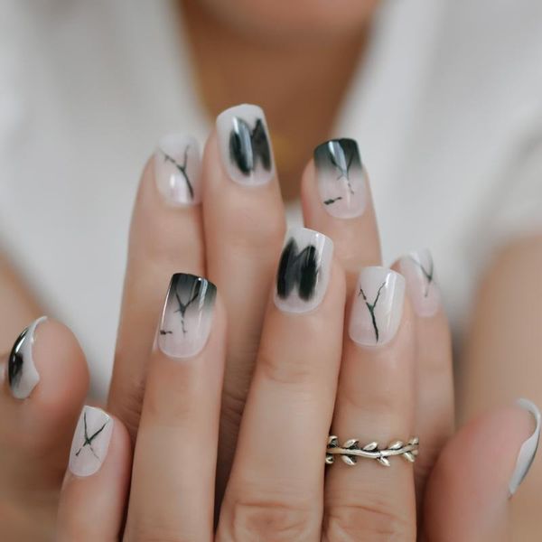 false nails 24pcs meidum black mixed squoval ink cracks charming wholesale full cover gels set, Red;gold
false nails 24pcs meidum black mixed squoval ink cracks charming wholesale full cover gels set, Red;gold