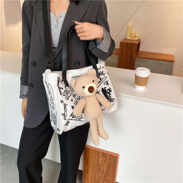 hbp fashion bear women's 2021 new korean simple large capacity canvas bag and student's one shoulder handbag
hbp fashion bear women's 2021 new korean simple large capacity canvas bag and student's one shoulder handbag