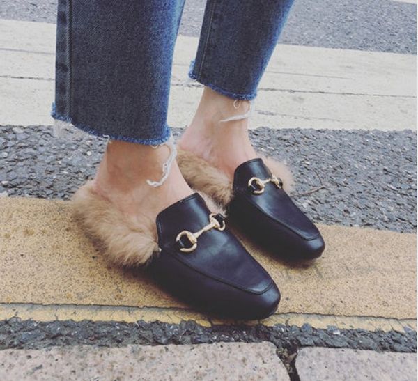 women fur slippers plush home slipper slip on mule women flat casual shoes british black buckle loafer women outdoor slipper winter
women fur slippers plush home slipper slip on mule women flat casual shoes british black buckle loafer women outdoor slipper winter