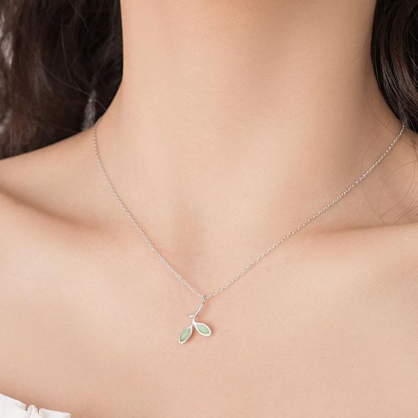 chains creativity sprouting leaf clavicle chain for girl fashion designer choker necklace women kpop pendant collares de moda 2021, Silver
chains creativity sprouting leaf clavicle chain for girl fashion designer choker necklace women kpop pendant collares de moda 2021, Silver