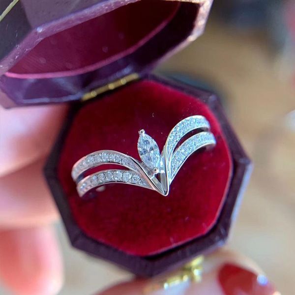 wedding rings huitan chic finger women modern design engagement accessories elegant female ring brilliant cubic zirconia jewelry, Slivery;golden
wedding rings huitan chic finger women modern design engagement accessories elegant female ring brilliant cubic zirconia jewelry, Slivery;golden