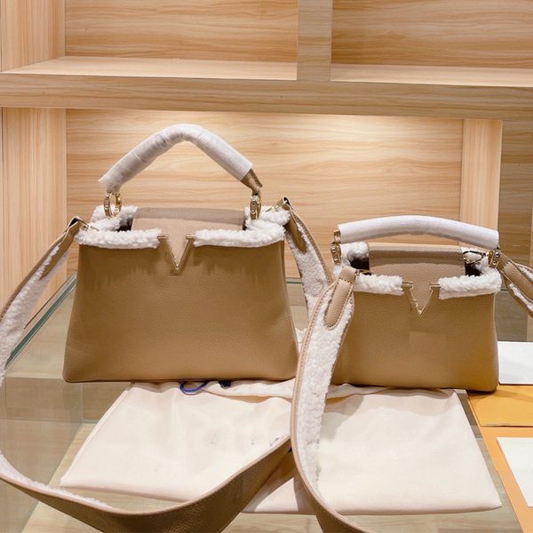 women sherpa handbag shoulder crossbody bags lichee leather tote bags removable wide strap classic letter snap hook capuc fur handbags purse
women sherpa handbag shoulder crossbody bags lichee leather tote bags removable wide strap classic letter snap hook capuc fur handbags purse