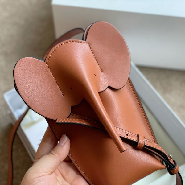 designer women elephant cellphone sholder bag luxurys designers bags 2021s spain brand ioewe vintage mini handbags genuine leather crossbody
designer women elephant cellphone sholder bag luxurys designers bags 2021s spain brand ioewe vintage mini handbags genuine leather crossbody