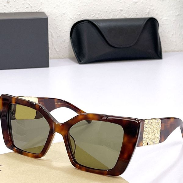 2021 fashion designers latest trends 4124 women's sunglasses advanced uv400 sunglasses with anti-uv lens, White;black
2021 fashion designers latest trends 4124 women's sunglasses advanced uv400 sunglasses with anti-uv lens, White;black