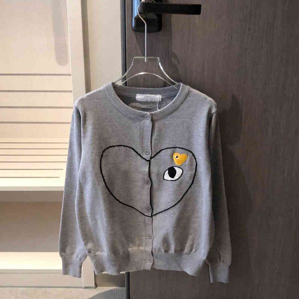 2022 factory wholesale new autumn knitted wool cardigan temperament korean round neck sweater comfortable, warm and lovely, White;black
2022 factory wholesale new autumn knitted wool cardigan temperament korean round neck sweater comfortable, warm and lovely, White;black
