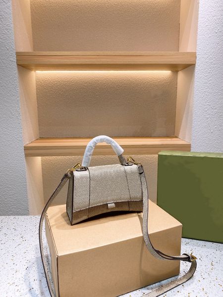designer bag fashion woman's luxury handbag autumn g*b combined clamshell metal fastener 22cm single shoulder diagonal hourglass bags
designer bag fashion woman's luxury handbag autumn g*b combined clamshell metal fastener 22cm single shoulder diagonal hourglass bags