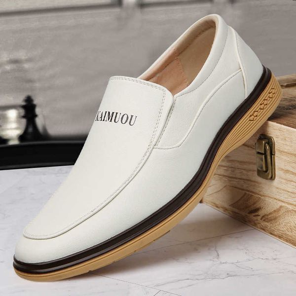 summer men's casual leather shoes breathable soft bottom business formal british trend middle-aged father's men, Black
summer men's casual leather shoes breathable soft bottom business formal british trend middle-aged father's men, Black