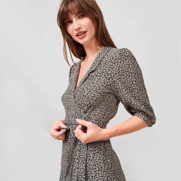 casual dresses women vintage notch lapels floral print wrap mini dress with puff sleeve collared, Black;gray
casual dresses women vintage notch lapels floral print wrap mini dress with puff sleeve collared, Black;gray