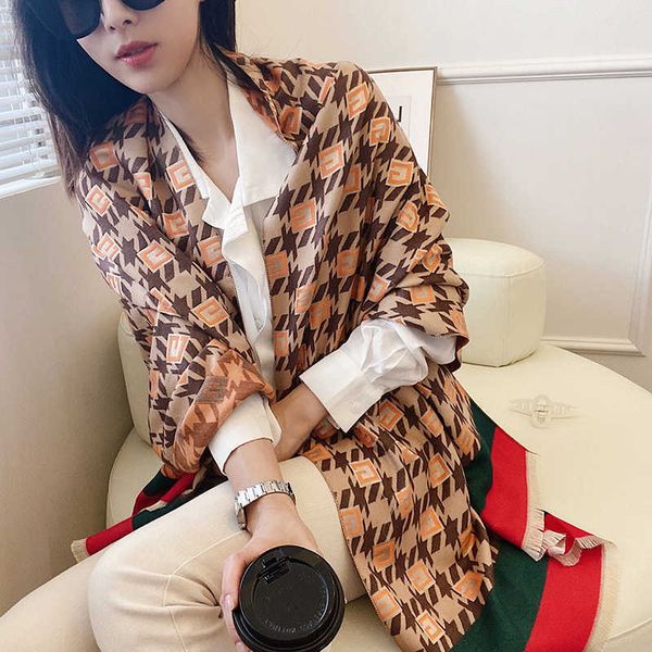 thousand bird lattice scarf female 2021 south korea autumn and winter warm imitation cashmere tassel shawl thickened cold proof bib, Blue;gray
thousand bird lattice scarf female 2021 south korea autumn and winter warm imitation cashmere tassel shawl thickened cold proof bib, Blue;gray