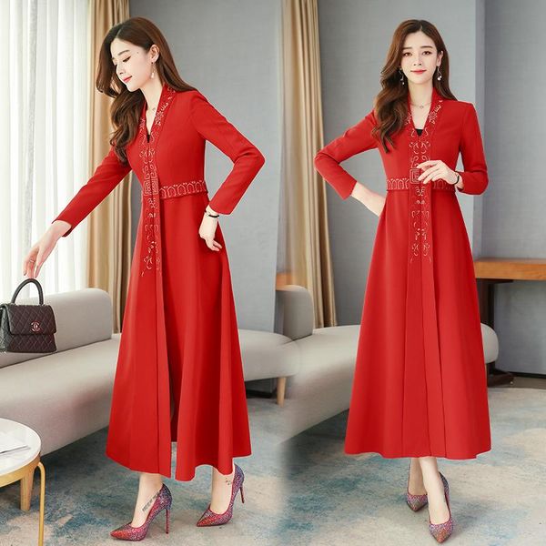women's trench coats elegant windbreaker spring autumn embroidery coat folk custom long outwear red w2403, Tan;black
women's trench coats elegant windbreaker spring autumn embroidery coat folk custom long outwear red w2403, Tan;black