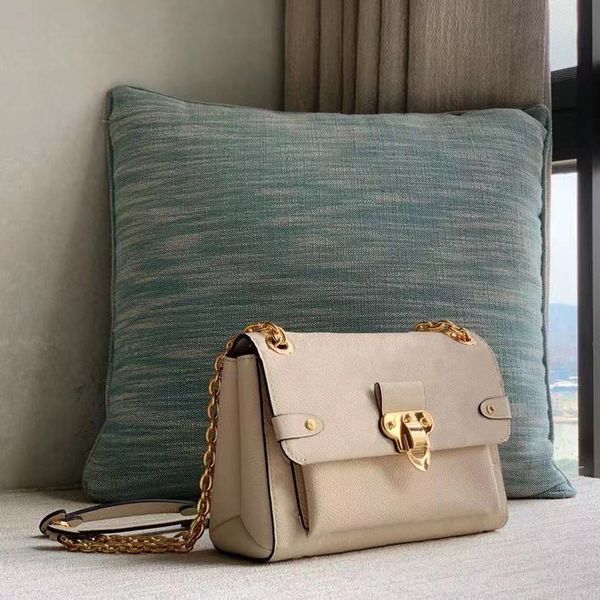 style complete luxuurys deasignears women bags vavin bb women crossbody bags metal chain bag leather shoulder bags
style complete luxuurys deasignears women bags vavin bb women crossbody bags metal chain bag leather shoulder bags