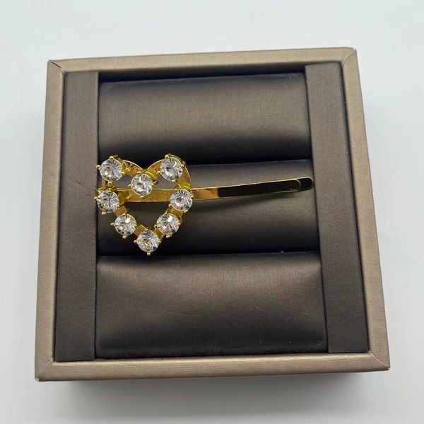 barrettes hairpin miao family / m family's heart-shaped love word clip rhinestone elegant girl's sweet temperament hair accessorie, Golden;silver
barrettes hairpin miao family / m family's heart-shaped love word clip rhinestone elegant girl's sweet temperament hair accessorie, Golden;silver