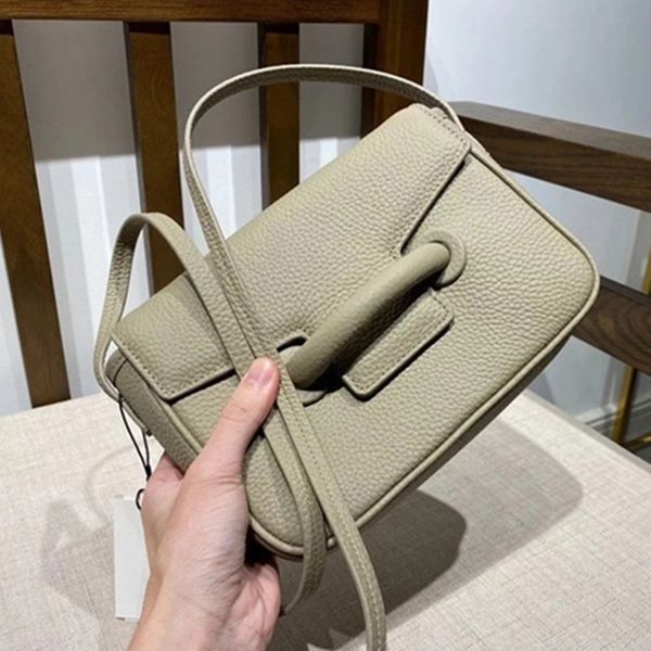 design hand 2021 new lychee pattern fashion trend cowhide shoulder slant cross portable small square bag ox16
design hand 2021 new lychee pattern fashion trend cowhide shoulder slant cross portable small square bag ox16