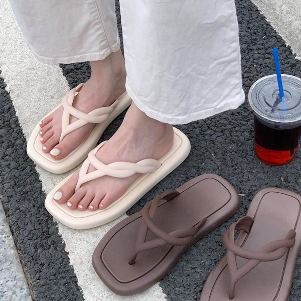 slippers 2021 flip flops female summer ins fashion home non-slip casual retro clip shoes ladies indoor bathroom flat women, Black
slippers 2021 flip flops female summer ins fashion home non-slip casual retro clip shoes ladies indoor bathroom flat women, Black