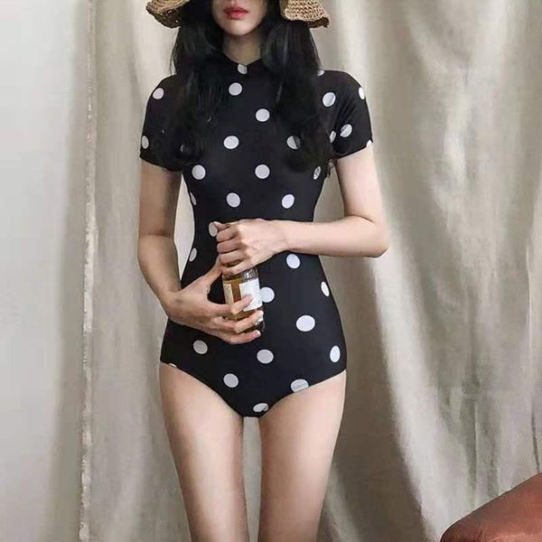 one-piece suits women swimsuit cover your belly and look thin female polka dot one piece vintage bathing suit retro traje de baño 1
one-piece suits women swimsuit cover your belly and look thin female polka dot one piece vintage bathing suit retro traje de baño 1