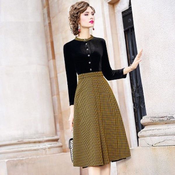 2021 dressed in velvet new color retro contrast waist on the knee chess female autumn plus size elegant ladies long winter dress 5173, Black;gray
2021 dressed in velvet new color retro contrast waist on the knee chess female autumn plus size elegant ladies long winter dress 5173, Black;gray