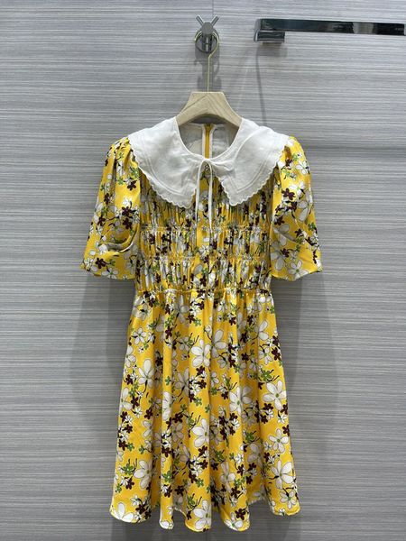 2021 yellow daisy print women dress milan runway peter pan collar short sleevesempire summer dress 202119, Black
2021 yellow daisy print women dress milan runway peter pan collar short sleevesempire summer dress 202119, Black