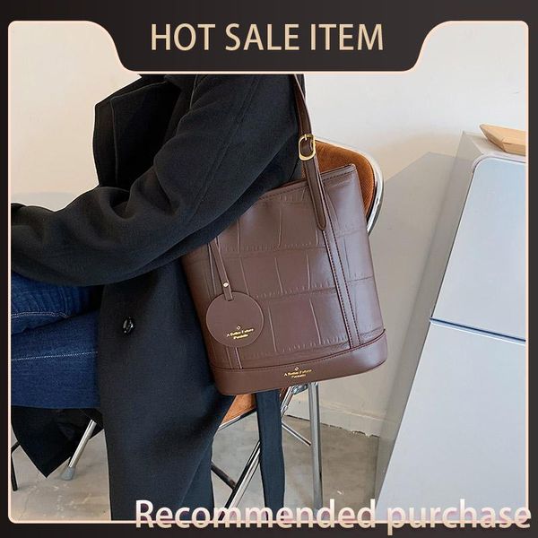 messenger tote women bag fashion bags new designer 2021 women's pu handbag travel shoulder leather bucket stone okvip 
messenger tote women bag fashion bags new designer 2021 women's pu handbag travel shoulder leather bucket stone okvip