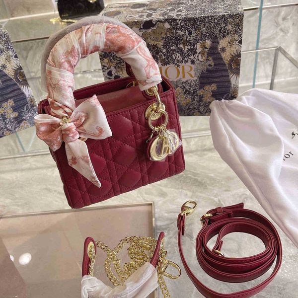 princess fashion small sheepskin women's hand rhombic chain one shoulder messenger bag zly bags bags factory outlet zly
princess fashion small sheepskin women's hand rhombic chain one shoulder messenger bag zly bags bags factory outlet zly