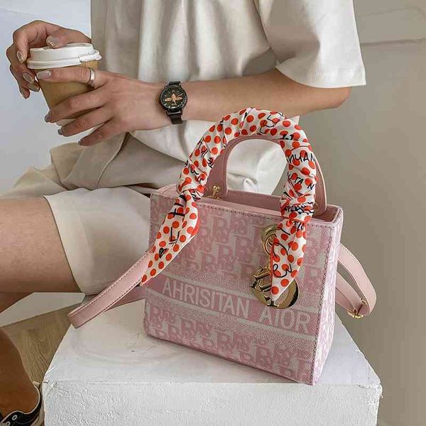 factory store 65% off clearance sale handbags 2021 women's embroidery princess red shoulder bag trend messenger bag, Black;red
factory store 65% off clearance sale handbags 2021 women's embroidery princess red shoulder bag trend messenger bag, Black;red