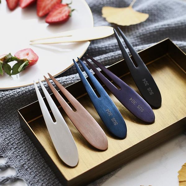 6 pcs fruit fork stainless steel gold cake dessert picke lovely mini fork used for cake in party snail restaurant gift
6 pcs fruit fork stainless steel gold cake dessert picke lovely mini fork used for cake in party snail restaurant gift