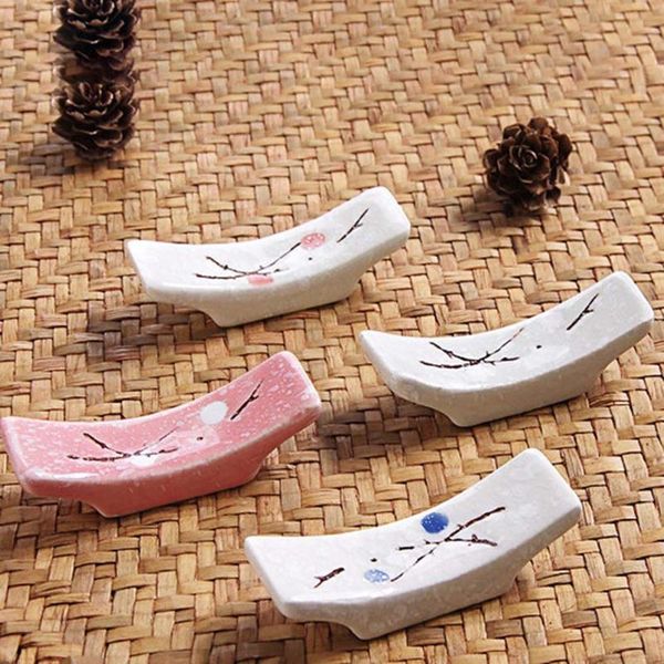 ceramic snowflake japanese kitchen chopsticks pillow chopstick rest chopsticks holder 1pc
ceramic snowflake japanese kitchen chopsticks pillow chopstick rest chopsticks holder 1pc