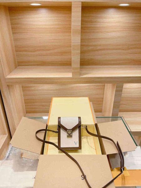 bags master hand is timeless with a signature classic genuine leather shoulder women handbags designers
bags master hand is timeless with a signature classic genuine leather shoulder women handbags designers