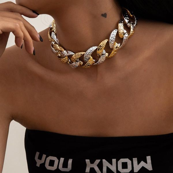 2021 fashion exaggerated vintage buckle thick chain snake necklaces for women girls gold&silver color cuban chain choker chains
2021 fashion exaggerated vintage buckle thick chain snake necklaces for women girls gold&silver color cuban chain choker chains
