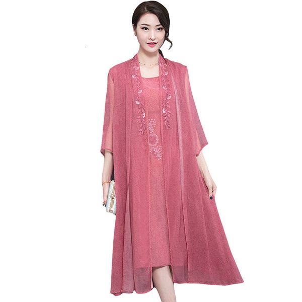 2021 new women two-pieces summer silk embroidery long fashion elegant plus size o-neck es lj2264 818n, Black;gray
2021 new women two-pieces summer silk embroidery long fashion elegant plus size o-neck es lj2264 818n, Black;gray