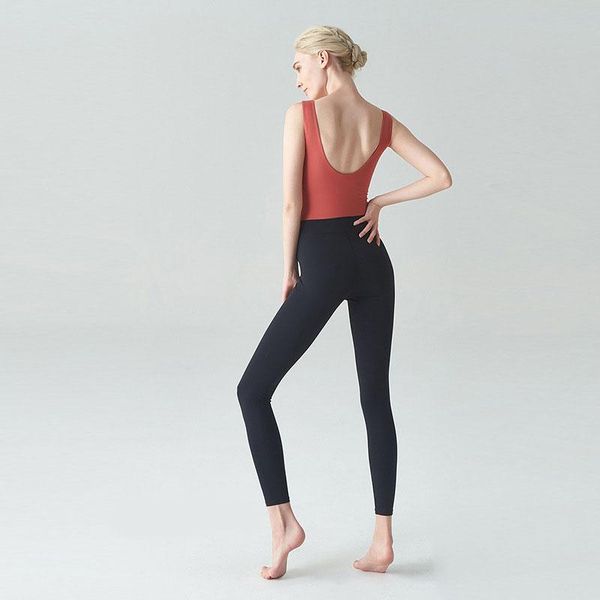 yoga outfit seamless gym sets women sleeveless clothing u back sports set jumpsuit fitness rompers with padded patchwork
yoga outfit seamless gym sets women sleeveless clothing u back sports set jumpsuit fitness rompers with padded patchwork