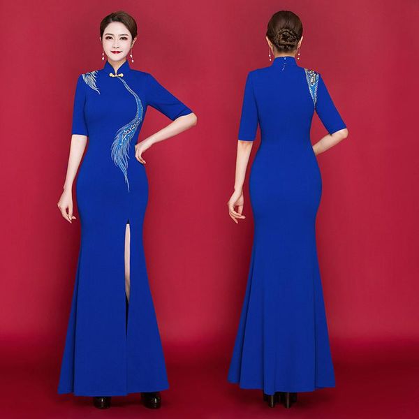 ethnic clothing embroidery mandarin collar cheongsam lady satin banquet party dress gown chinese traditional qipao high split long vest, Red
ethnic clothing embroidery mandarin collar cheongsam lady satin banquet party dress gown chinese traditional qipao high split long vest, Red